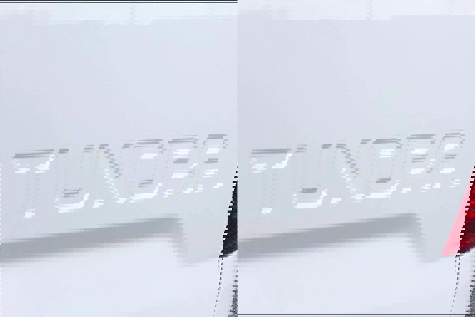 Used 2015 Toyota Tundra SR5 w/ SR5 Upgrade Package image 9