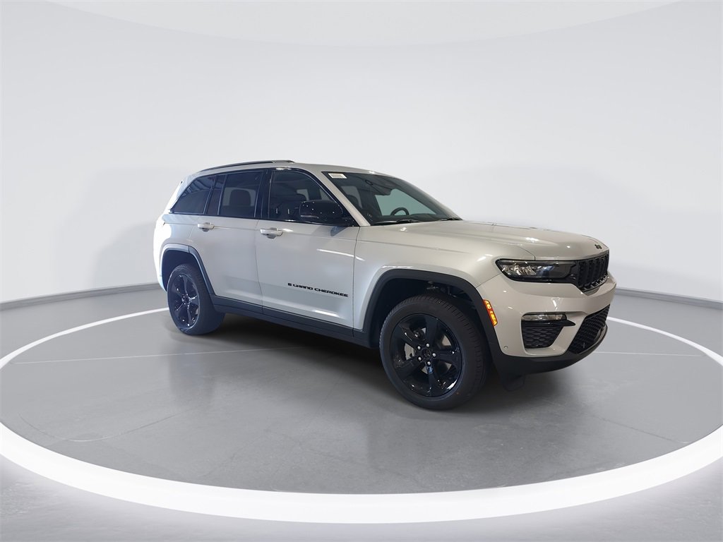 New 2025 Jeep Grand Cherokee Limited w/ Luxury Tech Group II image 2