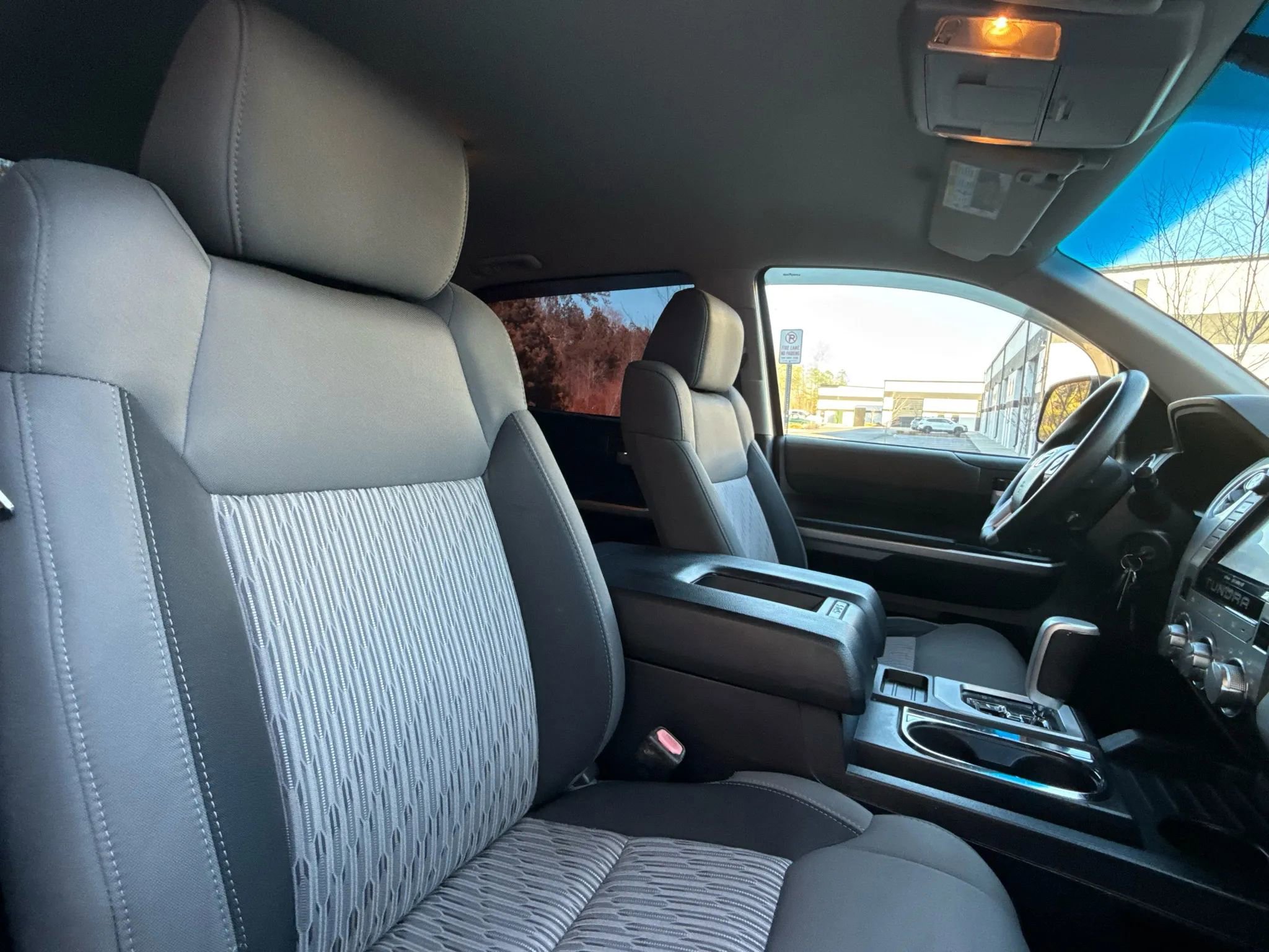 Used 2017 Toyota Tundra SR5 image 22