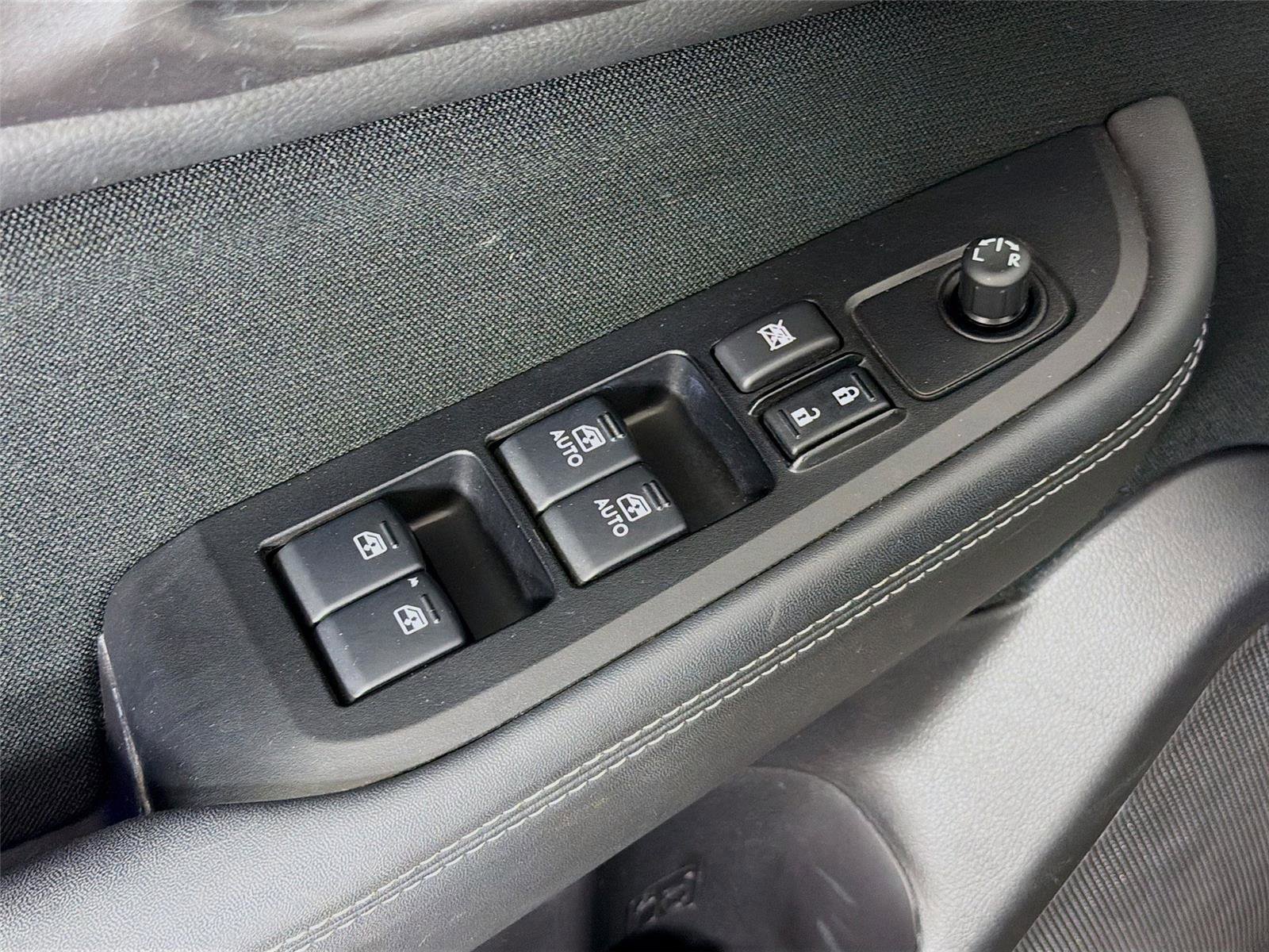 Used 2017 Subaru Outback 2.5i Premium image 18