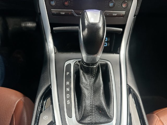 Used 2018 Ford Edge Titanium w/ Equipment Group 301A AWD/4WD image 30
