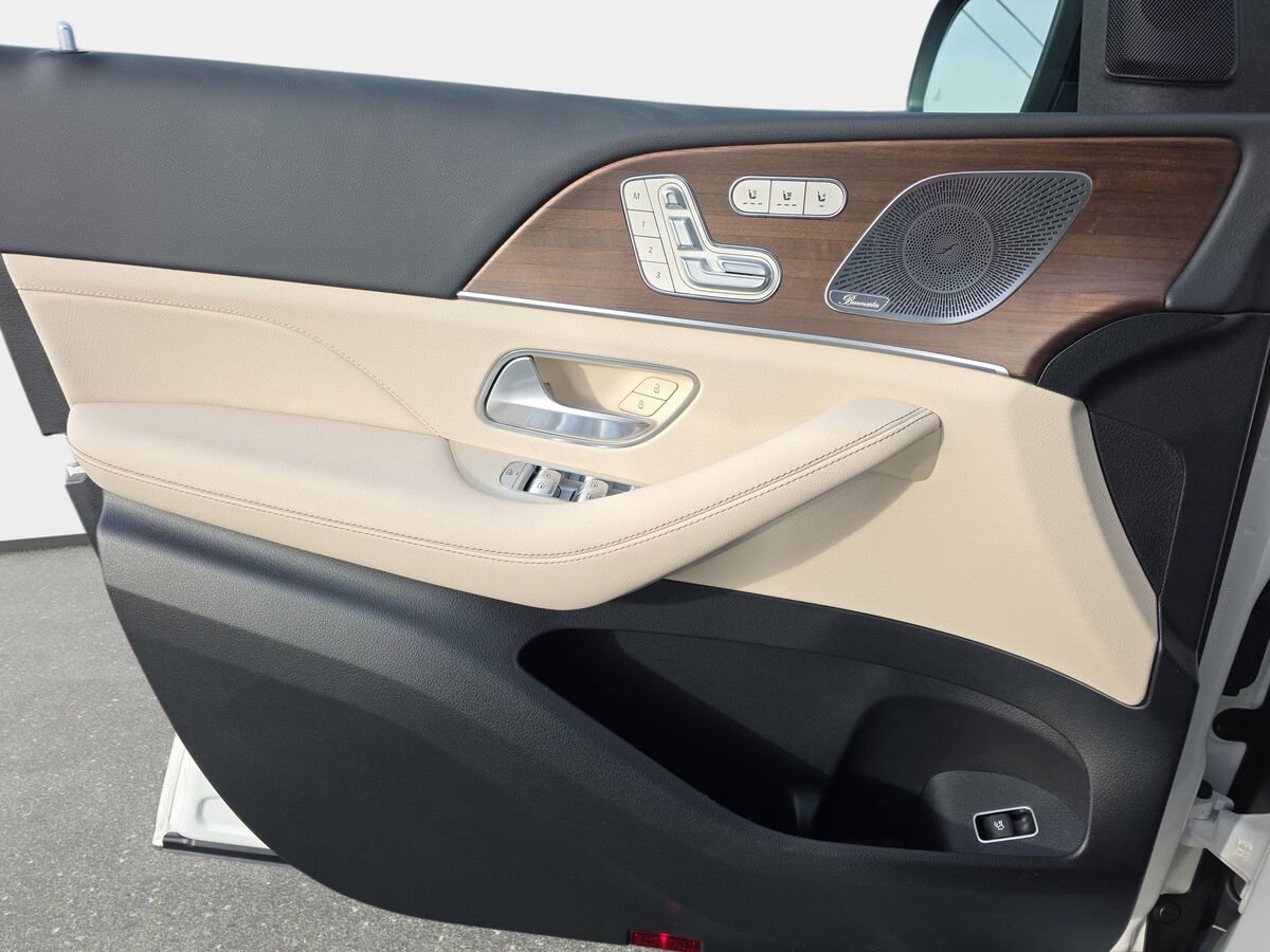 New 2026 Mercedes-Benz GLS 450 4MATIC image 26