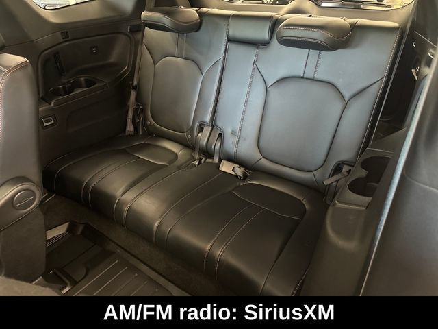 Used 2025 Honda Pilot TrailSport image 7