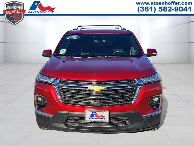 Used 2022 Chevrolet Traverse LT image 2