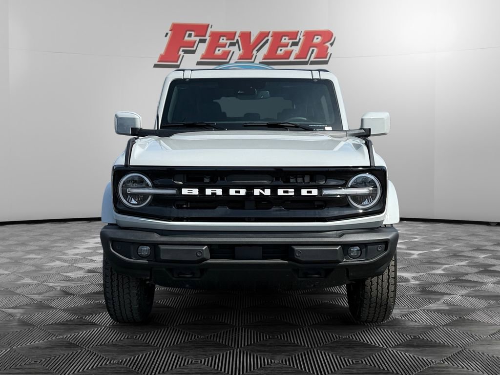 New 2026 Ford Bronco Outer Banks image 8