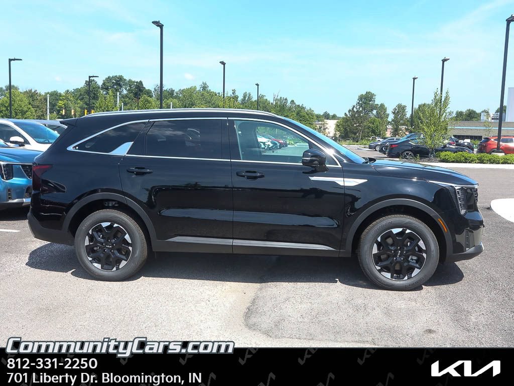Certified 2025 Kia Sorento S AWD/4WD image 8