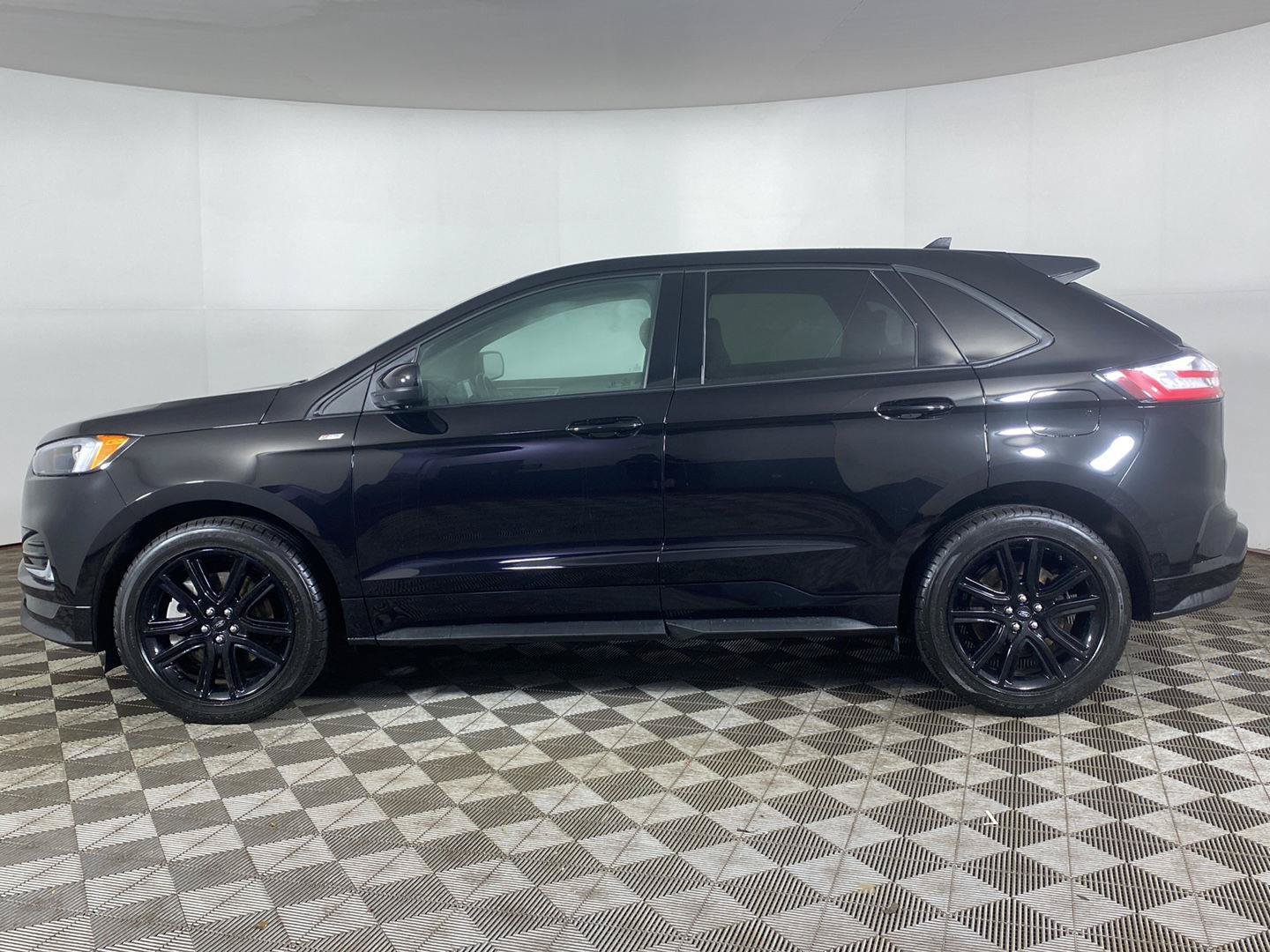 Used 2023 Ford Edge ST-Line AWD/4WD image 26