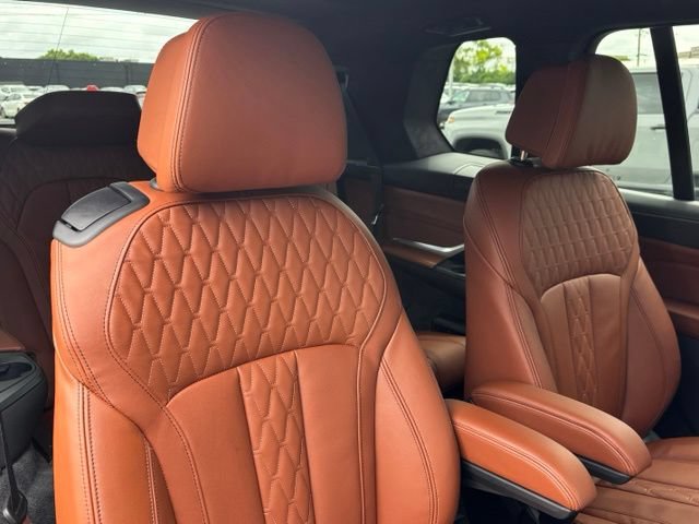Used 2024 BMW X7 xDrive40i w/ M Sport Package AWD/4WD image 32