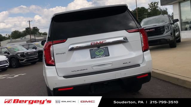 Certified 2022 GMC Yukon XL SLT w/ SLT Premium Package AWD/4WD image 9