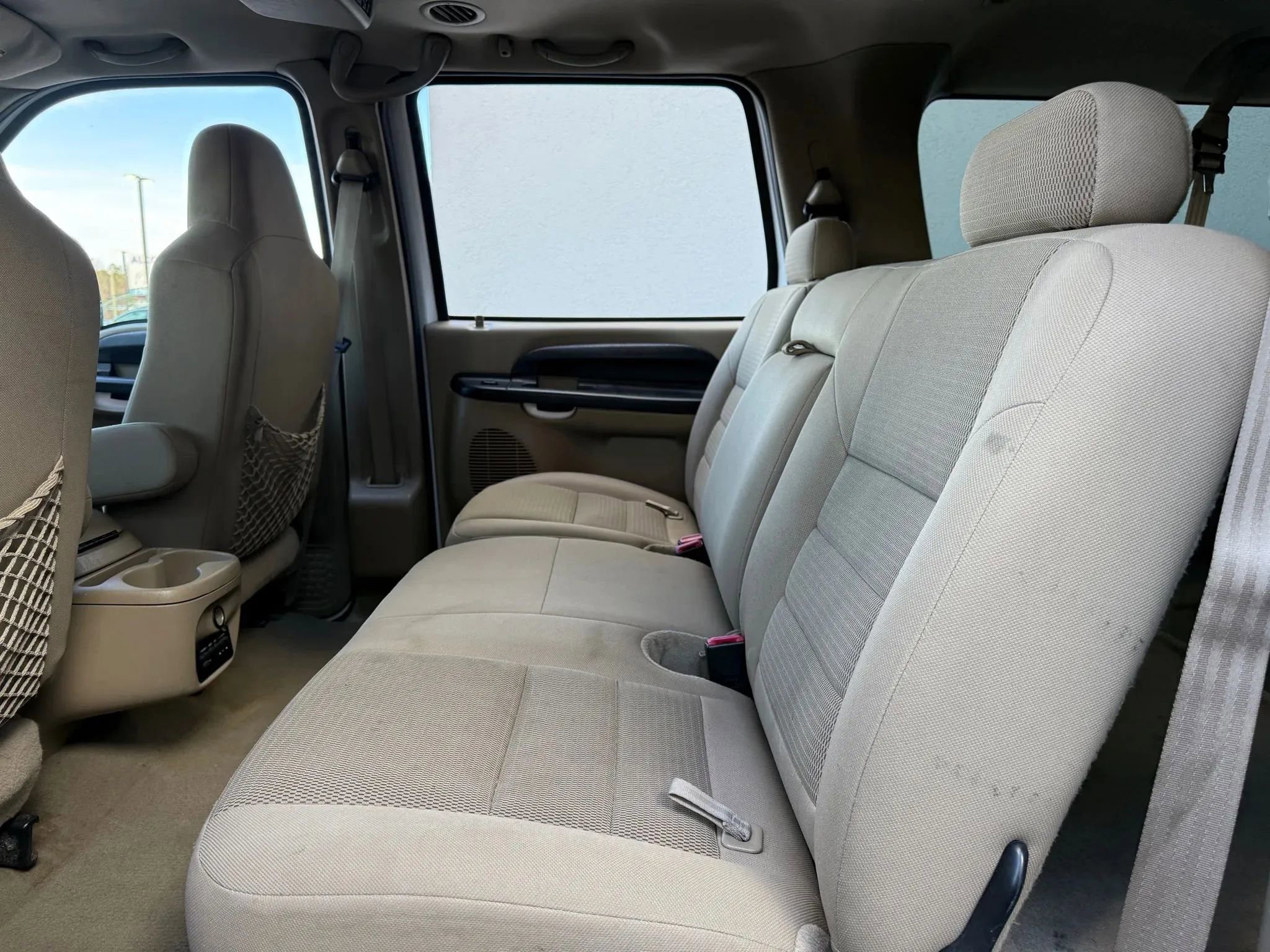 Used 2005 Ford Excursion XLS image 21