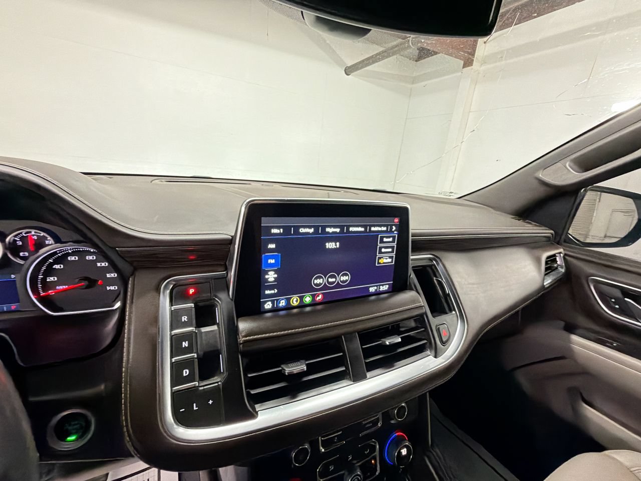 Used 2021 Chevrolet Tahoe Z71 AWD/4WD image 18