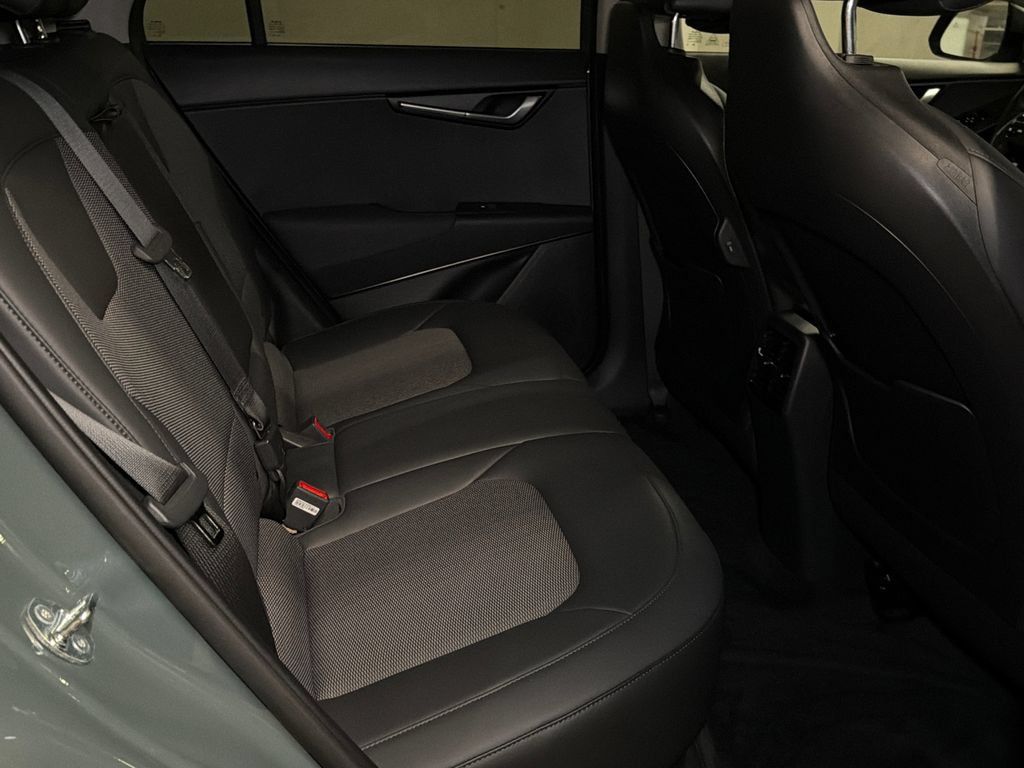 Certified 2024 Kia Niro Wind FWD image 16