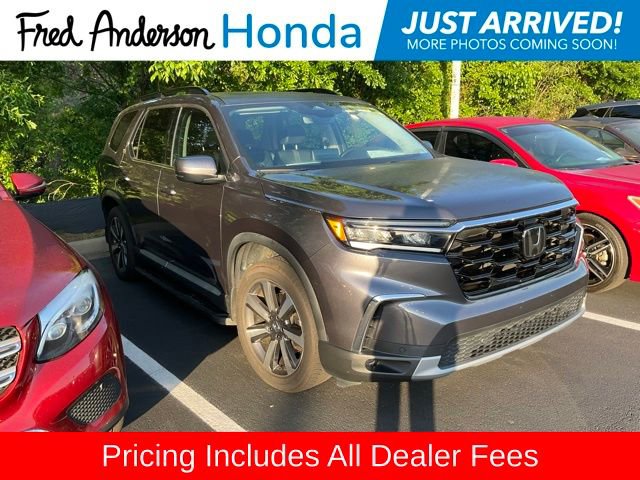 Used 2023 Honda Pilot Touring image 1