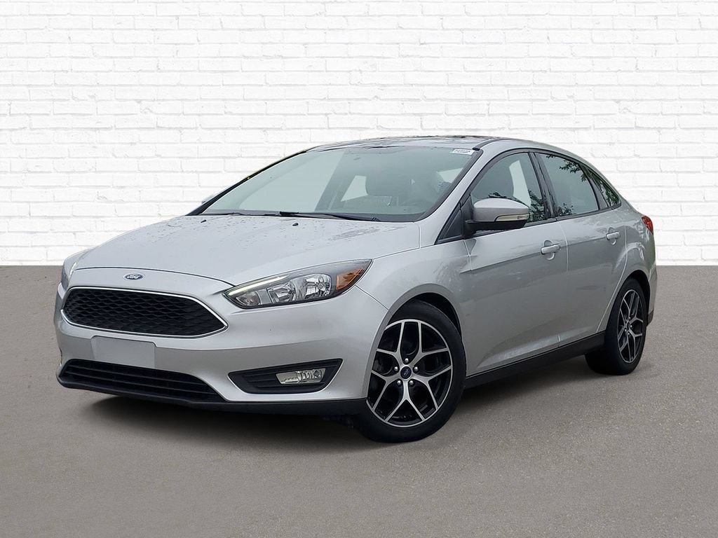 Used 2018 Ford Focus SEL w/ Cold Weather Package FWD image 1