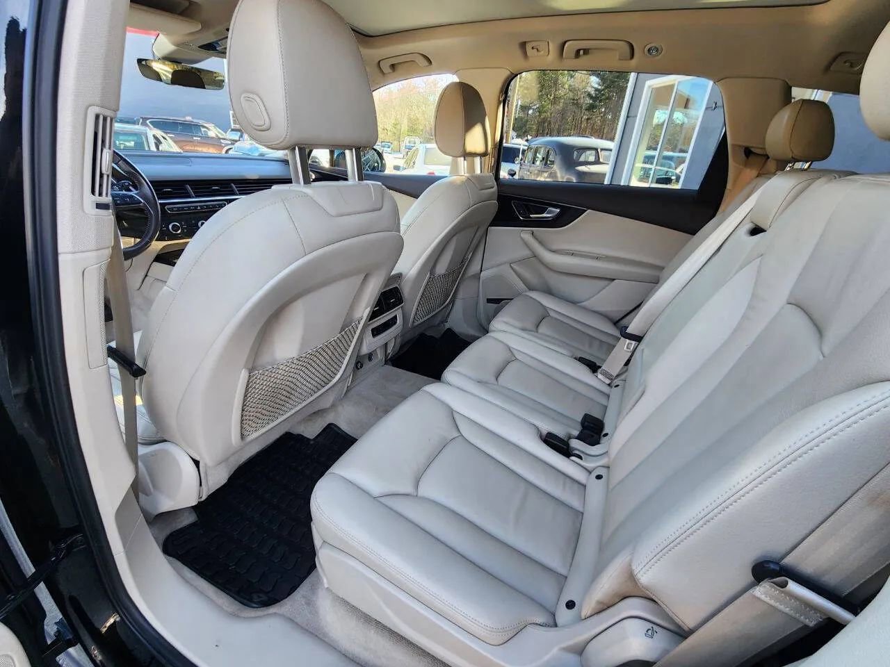 Used 2019 Audi Q7 3.0T Premium Plus w/ Premium Plus Package AWD/4WD image 12