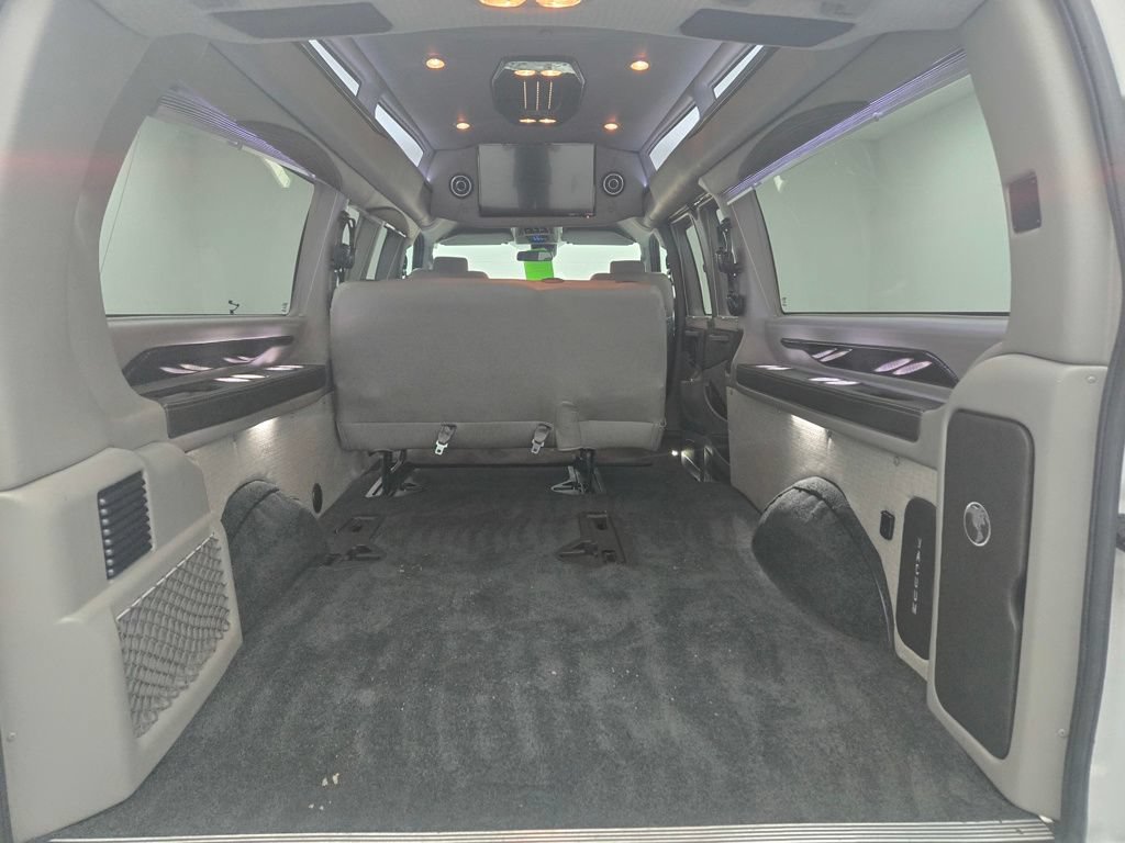 Used 2020 Chevrolet Express 2500 Extended RWD image 7