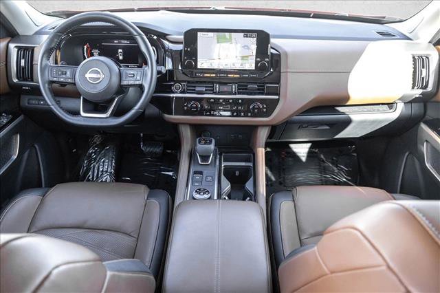 Used 2023 Nissan Pathfinder Platinum image 21