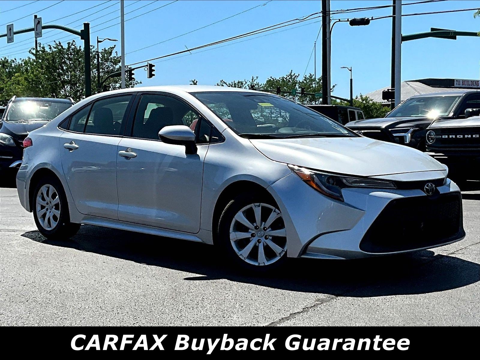 Used 2022 Toyota Corolla LE FWD image 3