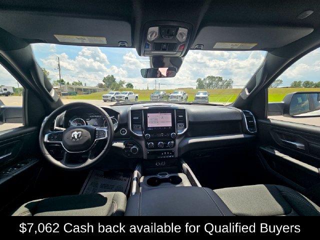 New 2026 RAM 1500 Express AWD/4WD image 12