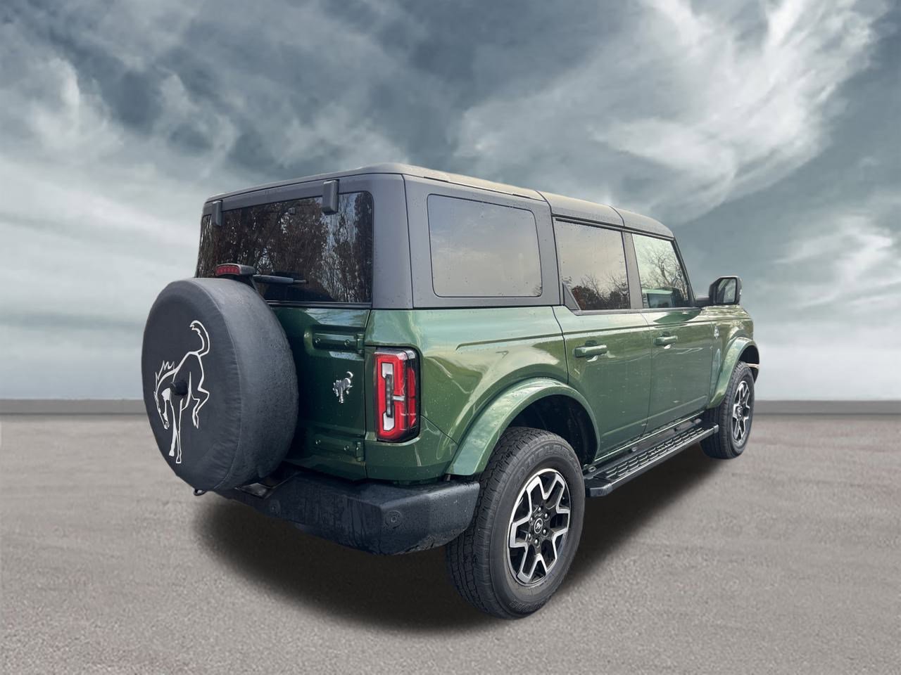 Used 2023 Ford Bronco Outer Banks image 6