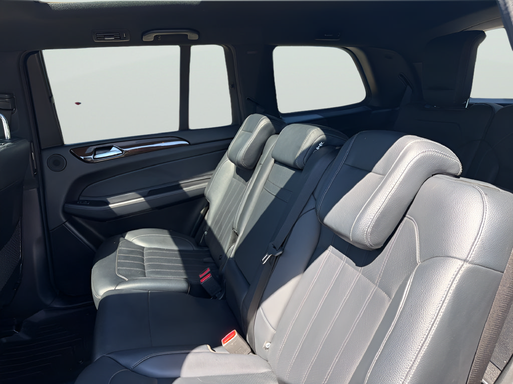 Used 2019 Mercedes-Benz GLS 450 4MATIC image 32