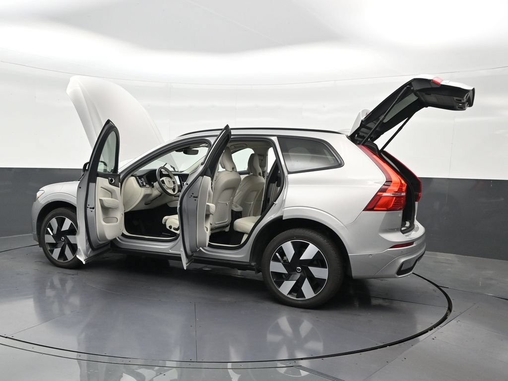 Used 2024 Volvo XC60 T8 Ultimate w/ Protection Package Premier AWD/4WD image 34