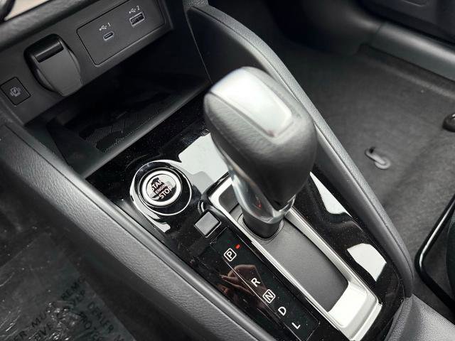 New 2025 Nissan Versa SR w/ Trunk Package FWD image 26