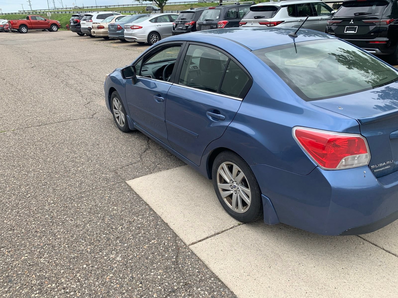 Used 2016 Subaru Impreza 2.0i Premium AWD/4WD image 5