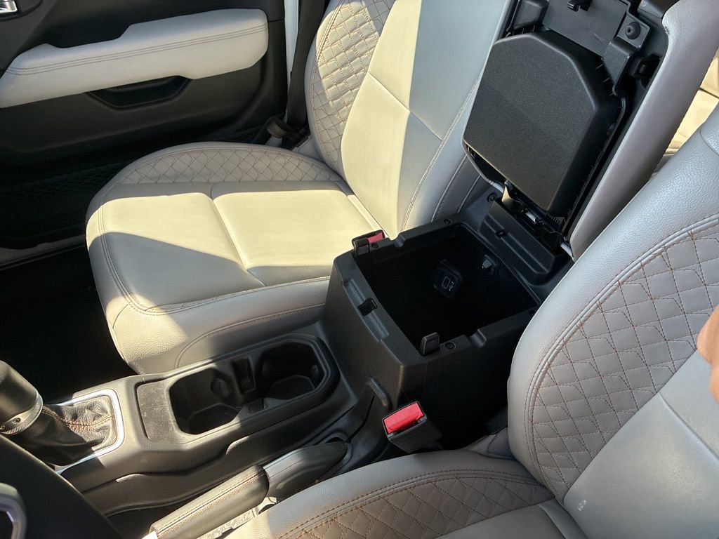 Used 2022 Jeep Gladiator Overland image 17