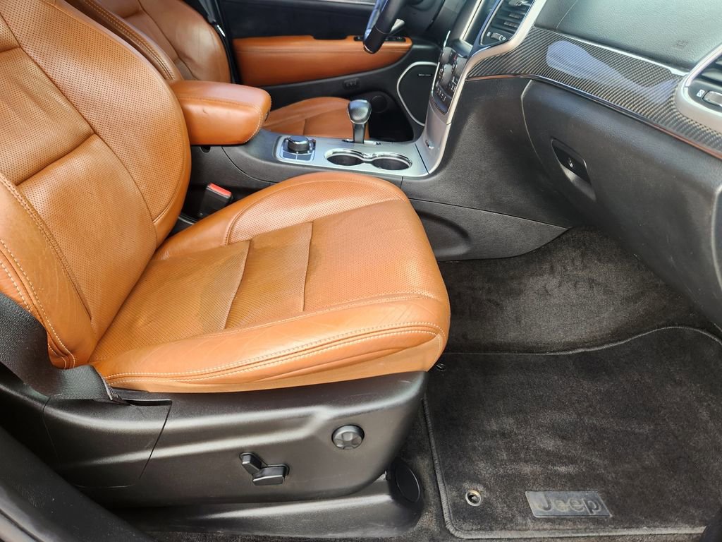 Used 2015 Jeep Grand Cherokee SRT w/ Trailer Tow Group IV image 16