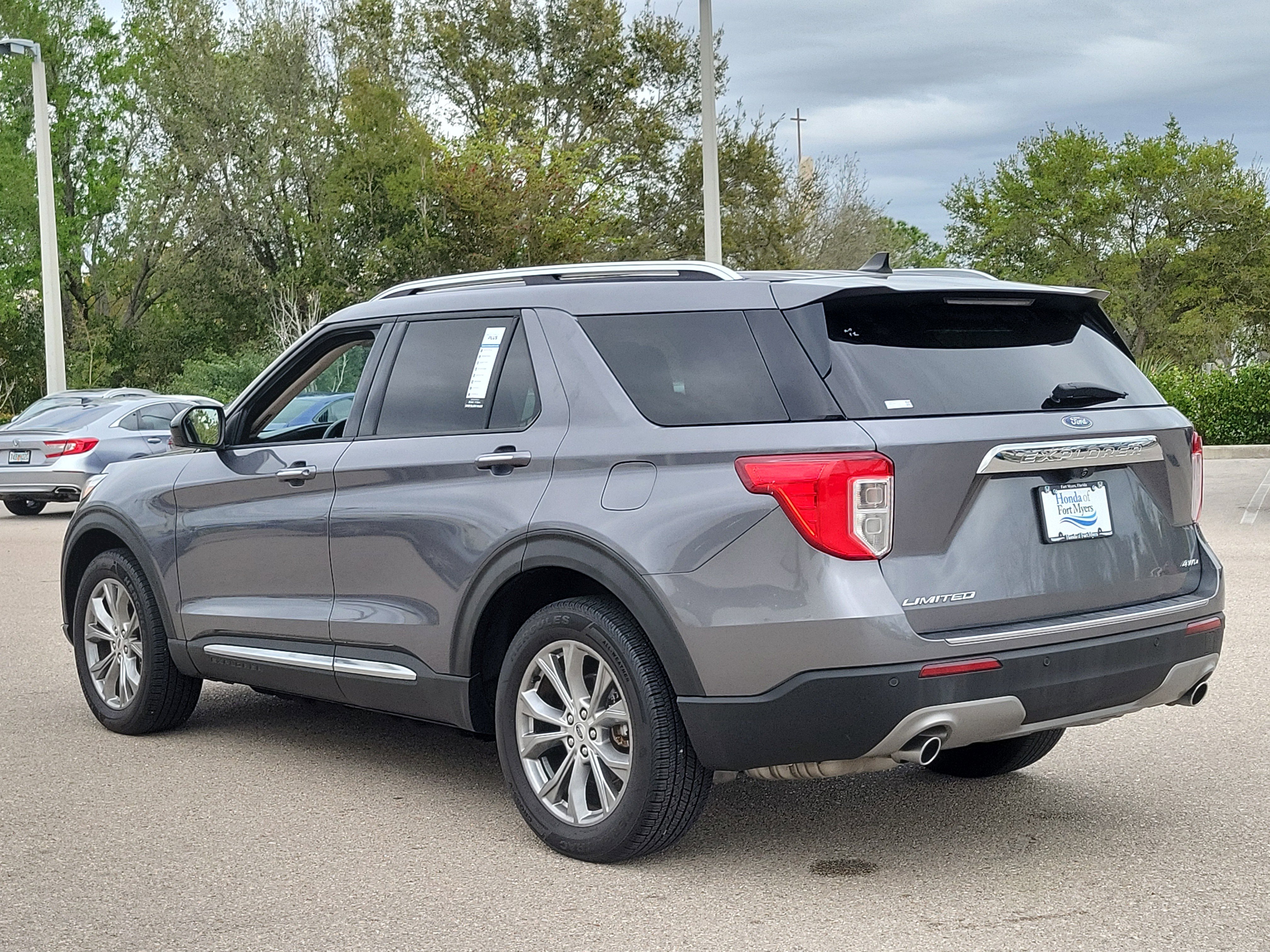 Used 2022 Ford Explorer Limited image 4