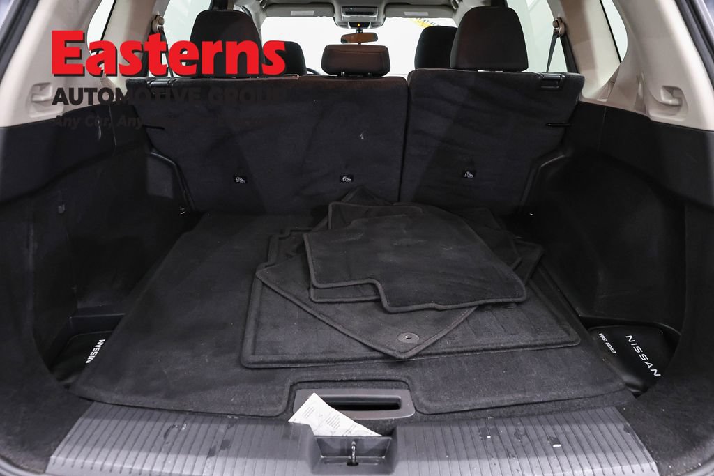 Used 2023 Nissan Rogue SV AWD/4WD image 9