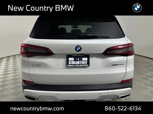 Used 2023 BMW X5 xDrive45e w/ Executive Package AWD/4WD image 4