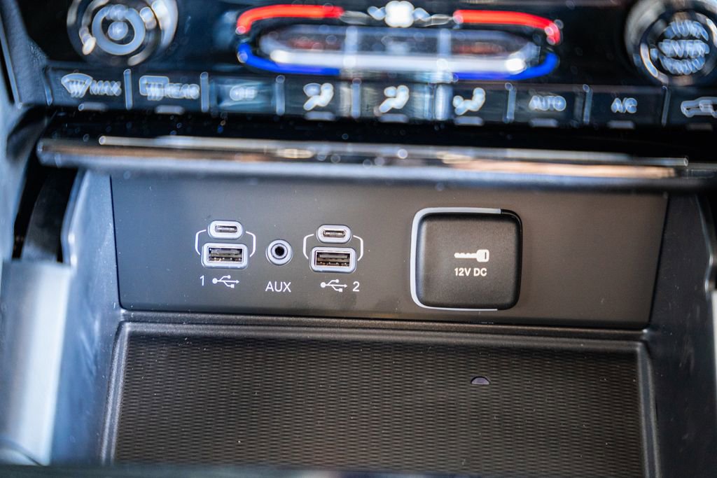 New 2025 Jeep Grand Cherokee Laredo X w/ Luxury Tech Group I image 24