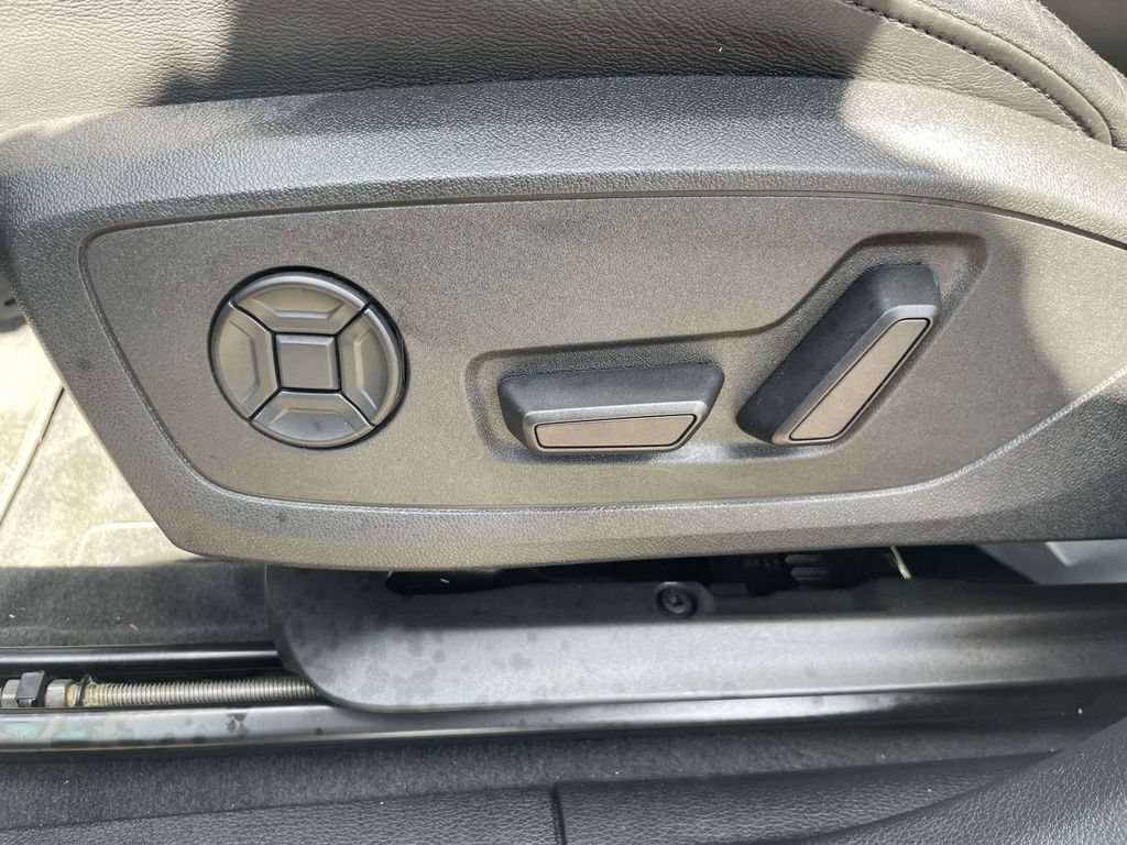 Used 2022 Audi Q3 2.0T Premium AWD/4WD image 17