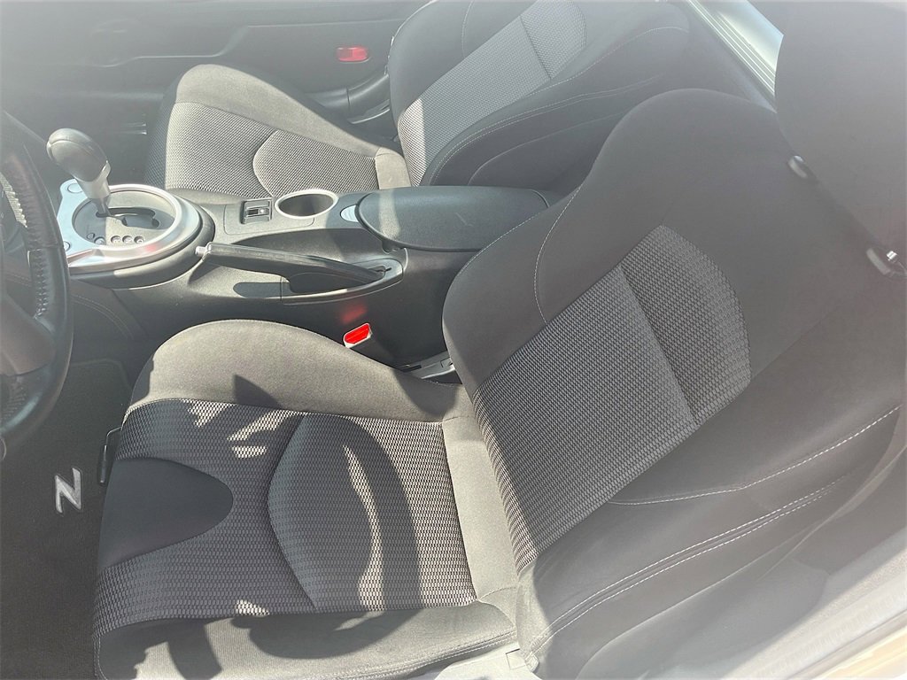 Used 2018 Nissan 370Z w/ Sport Package image 21
