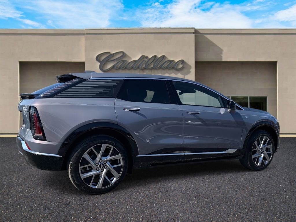 New 2026 Cadillac Optiq Luxury 1 image 3