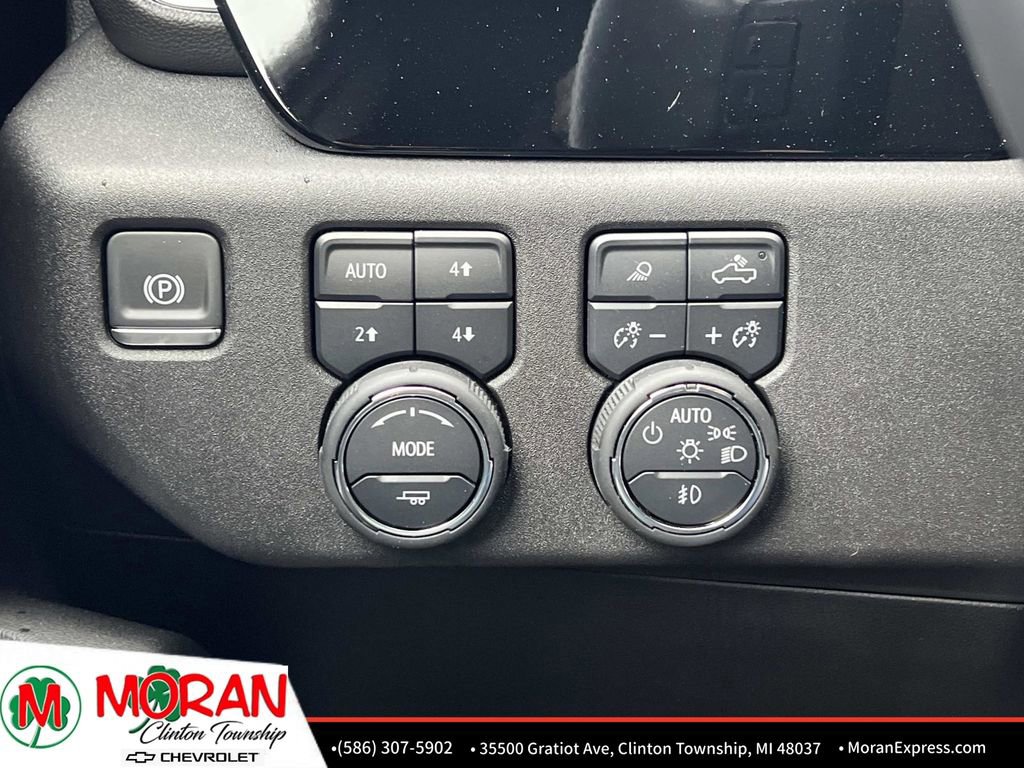 Certified 2025 Chevrolet Silverado 1500 High Country AWD/4WD image 26