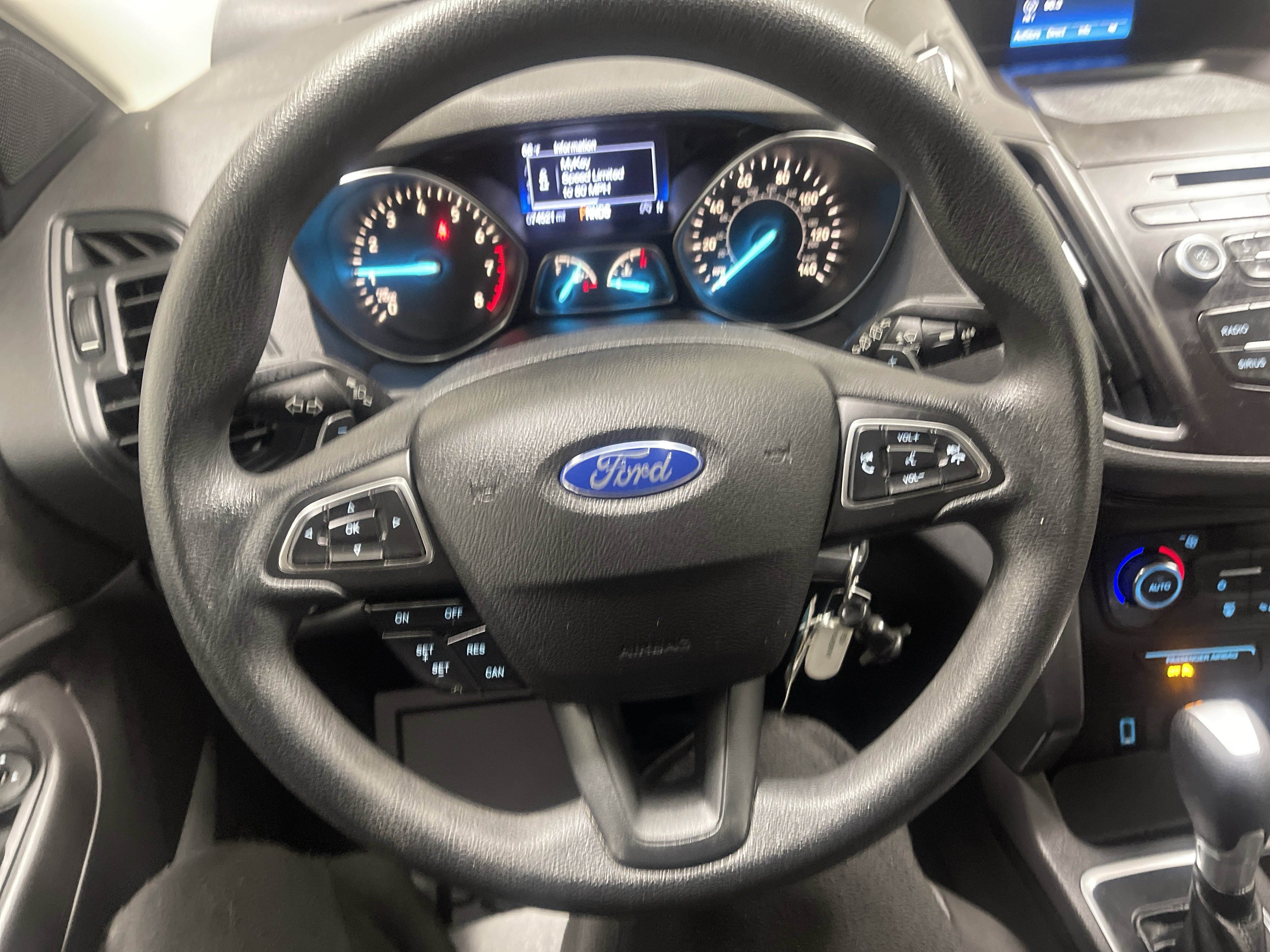 Used 2017 Ford Escape SE image 31