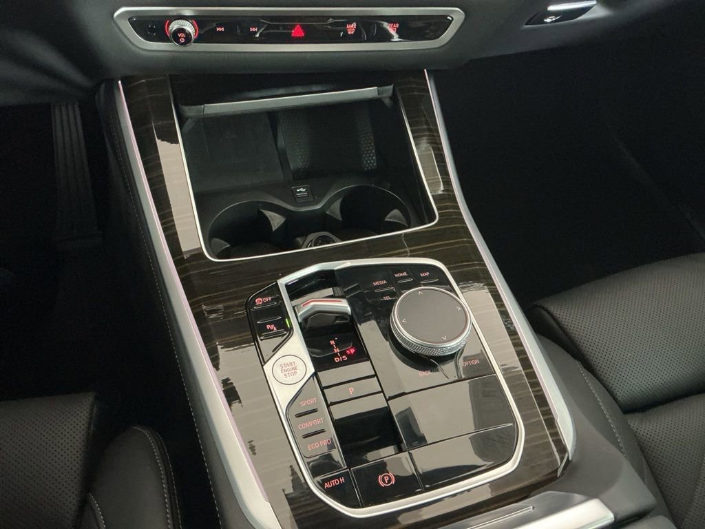 Certified 2025 BMW X5 sDrive40i w/ Parking Assistance Package RWD image 13