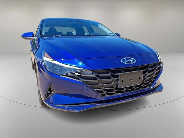 Certified 2022 Hyundai Elantra SEL w/ Convenience Package FWD image 2