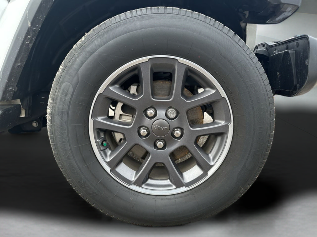 Certified 2021 Jeep Gladiator Overland AWD/4WD image 44