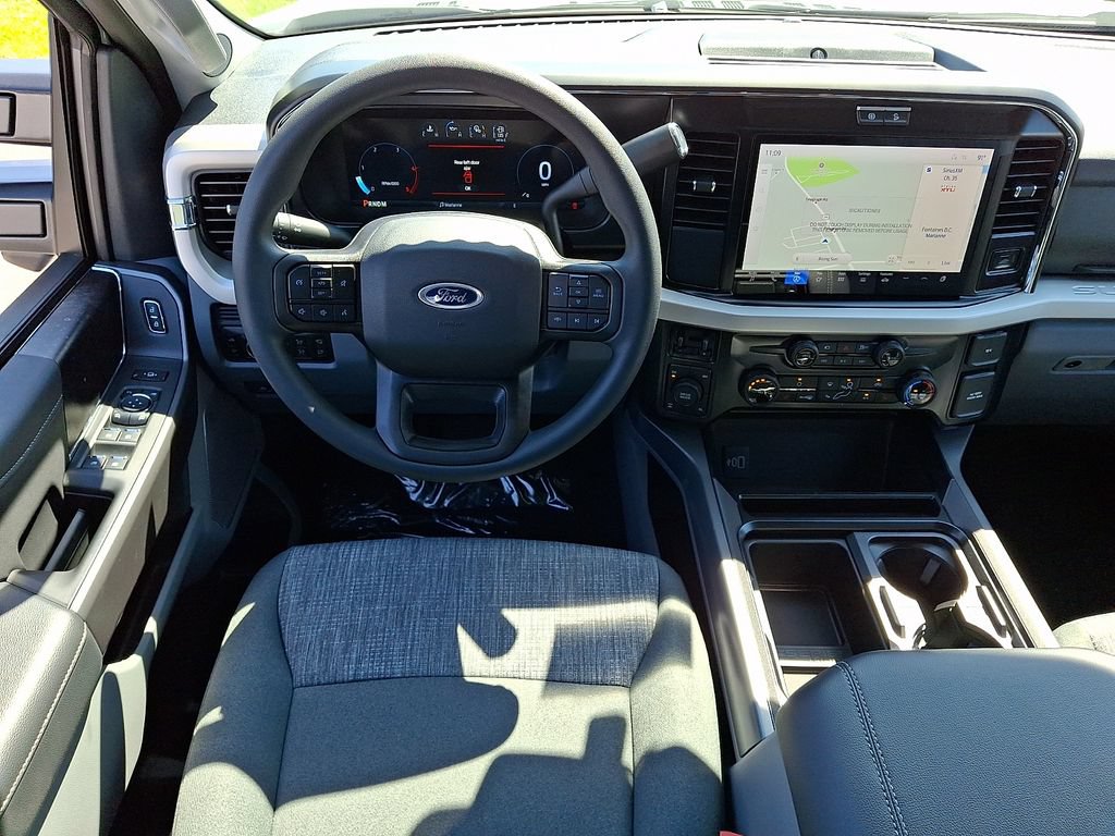 New 2026 Ford F250 XLT w/ XLT Premium Package AWD/4WD image 7