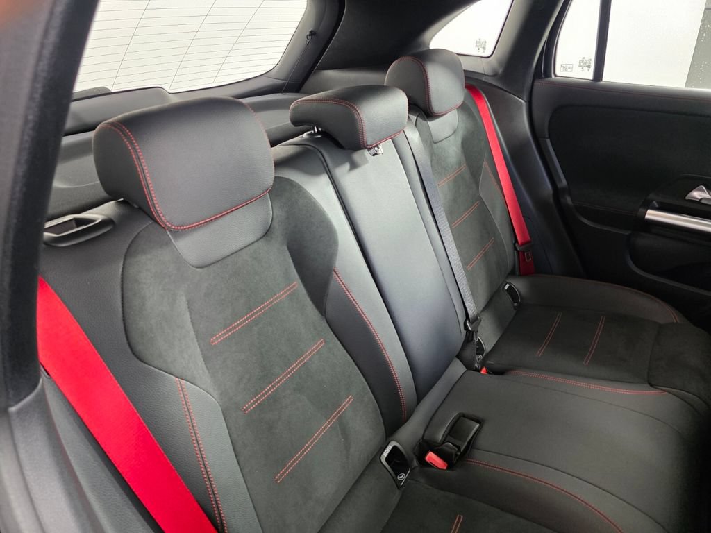 Certified 2025 Mercedes-Benz GLA 35 AMG 4MATIC image 24