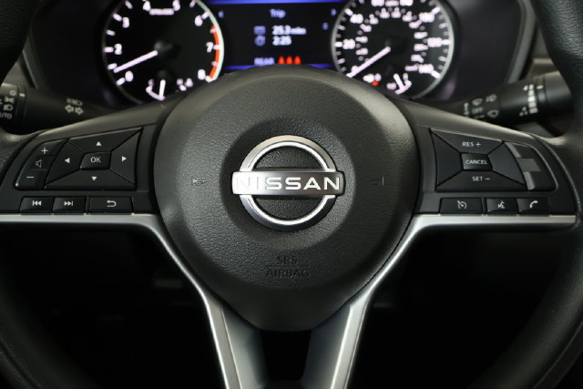 Used 2025 Nissan Altima 2.5 SV FWD image 23