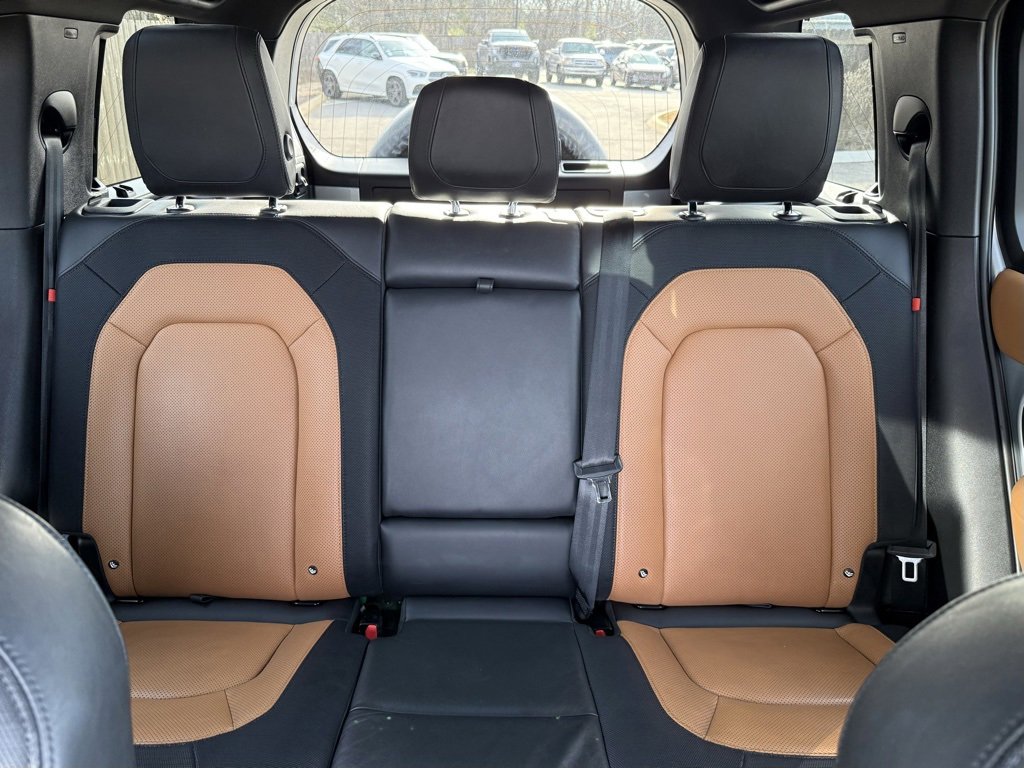 Certified 2023 Land Rover Defender 110 X-Dynamic SE image 33