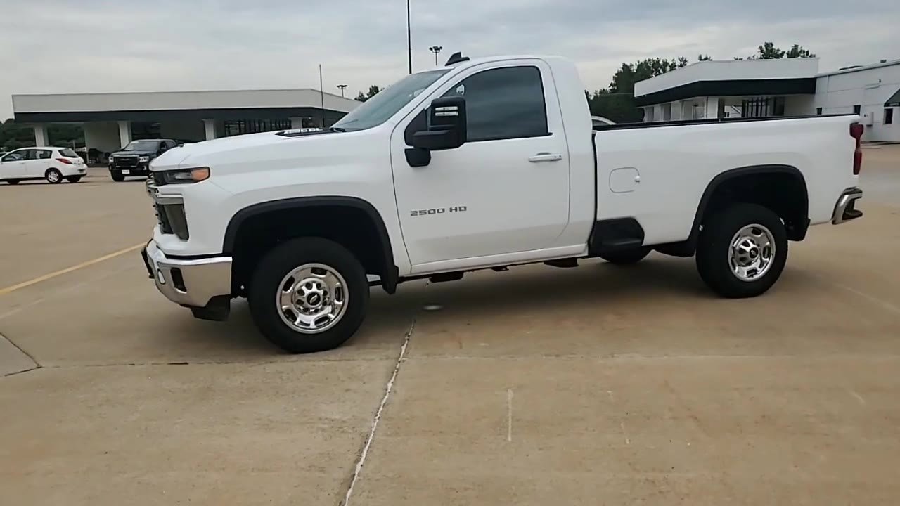 Used 2024 Chevrolet Silverado 2500 LT w/ Convenience Package image 5