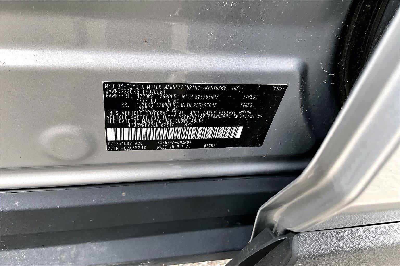 Used 2025 Toyota RAV4 XLE AWD/4WD image 37