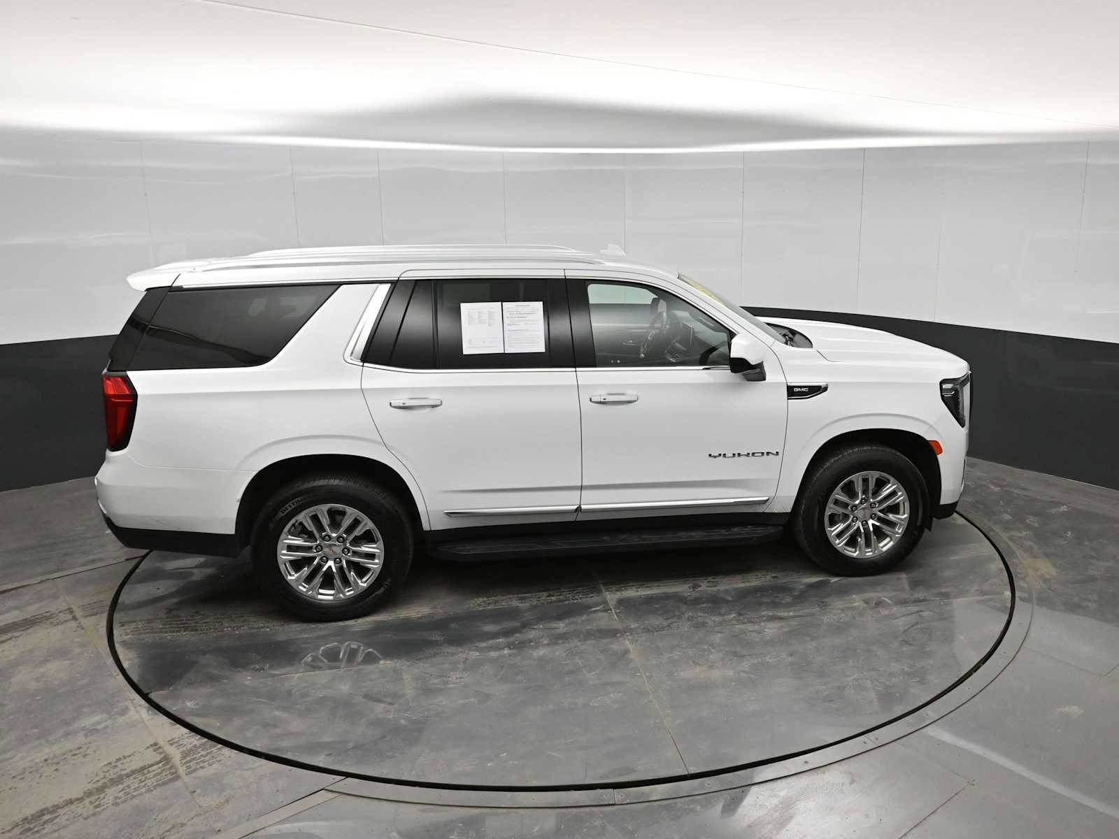 Used 2024 GMC Yukon SLT image 28