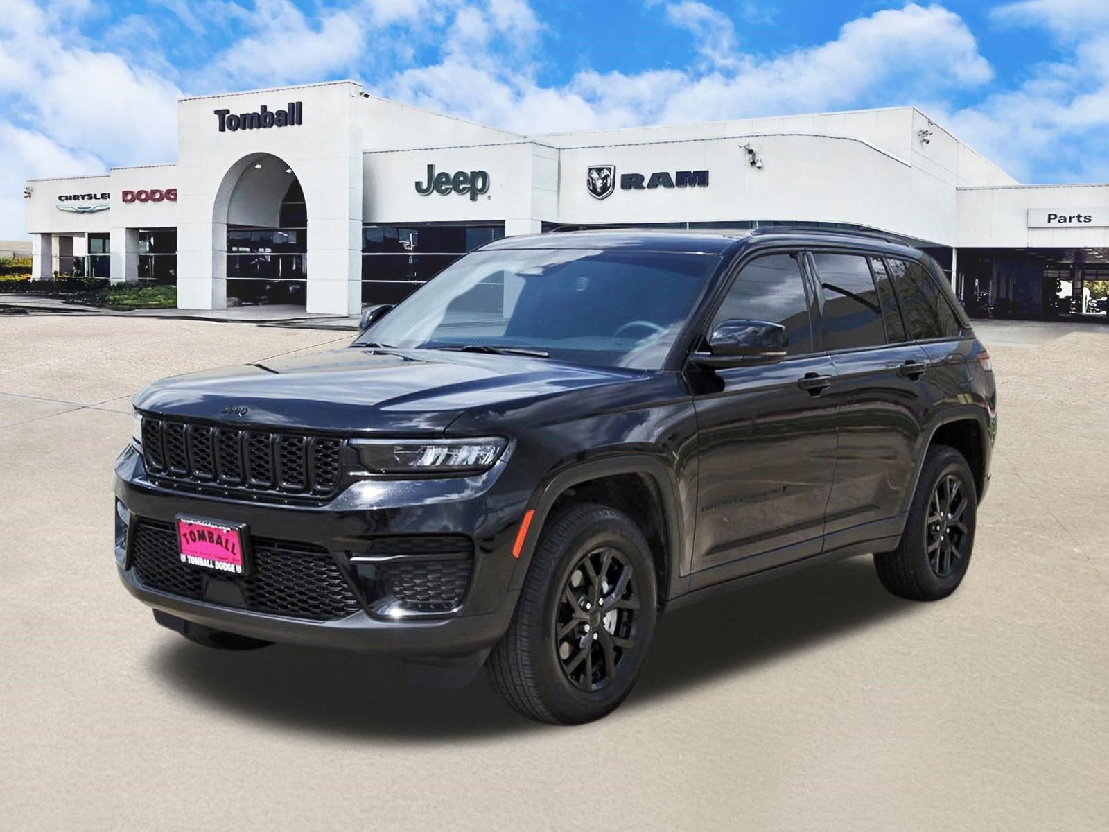 Used 2024 Jeep Grand Cherokee Altitude RWD image 3